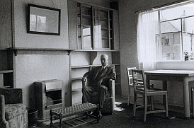 Lord Weir in a Paragon steel house, July 1944