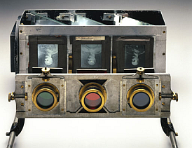 Three-colour projection apparatus (1900) based on Maxwell's principle that all colours are a mixture of red, green and blue light