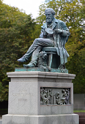 Statue&nbsp;sculpted by Sandy Stoddart of James Clerk Maxwell in George Street, Edinburgh